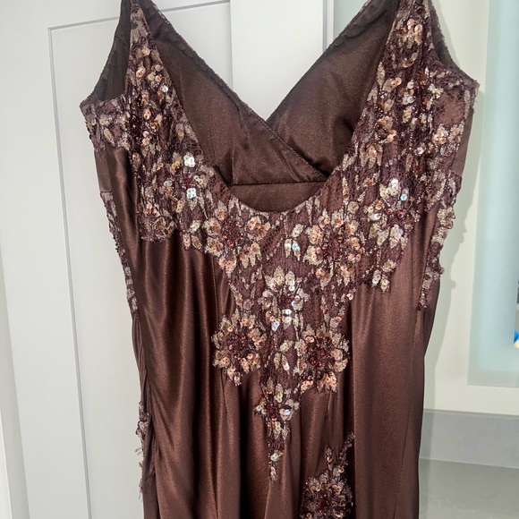 Sue Wong Chocolate Brown embroidered  & beaded gown-LIKE NEW - Picture 5 of 8